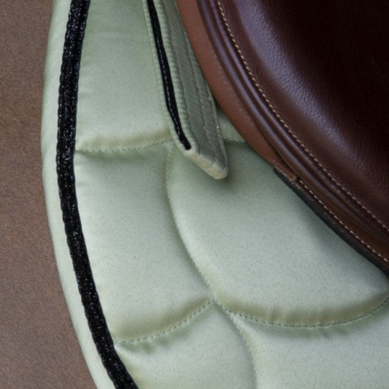 Equithème - Tapis de selle Satin vert clair | - Ohlala