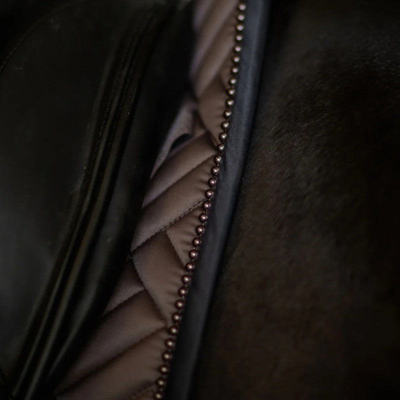 Equestrian Stockholm - Tapis de dressage Modern Mocha marron | - Ohlala