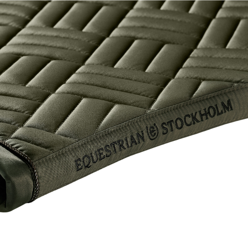 Equestrian Stockholm - Tapis de dressage Striking Valley Modern vert | - Ohlala