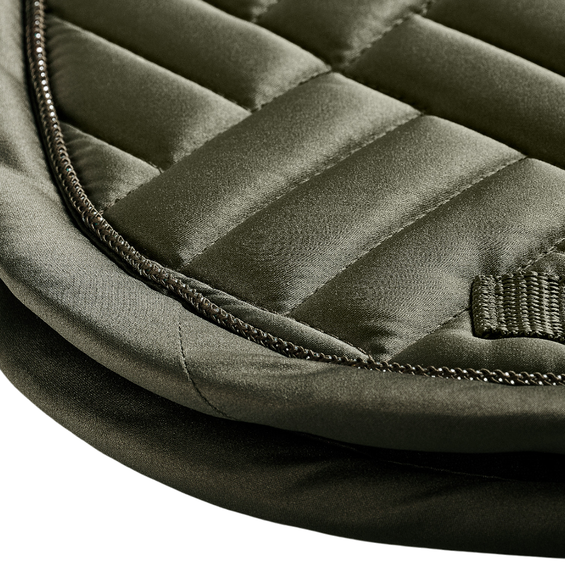 Equestrian Stockholm - Tapis de dressage Striking Valley Modern vert | - Ohlala