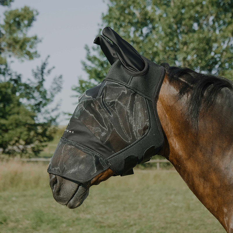 Equithème - Masque anti-mouches et UV Mesh avec oreilles et nez noir | - Ohlala