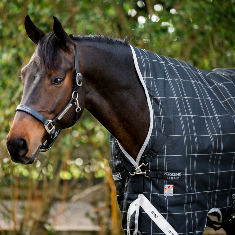 Horseware - Couverture d'extérieur Rhino Wug Turnout VL noir/ gris/ blanc à carreaux 250g | - Ohlala