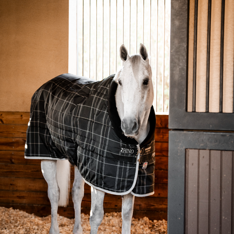Horseware - Couverture de box Rhino Stable VL noir/ gris/ blanc à carreaux/ gris 350g | - Ohlala