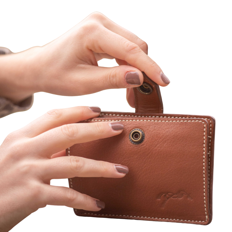 Pénélope - Cartoon cognac card holder