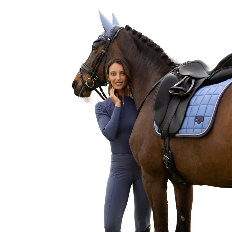 LeMieux - Tapis de dressage Loire Classic powder blue | - Ohlala