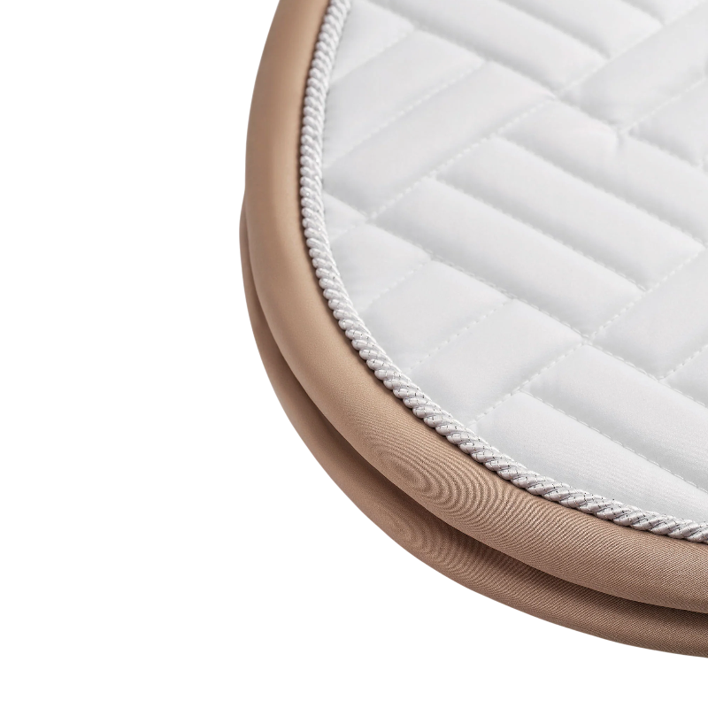 Equestrian Stockholm - Tapis de selle Modern White blanc/ sand | - Ohlala