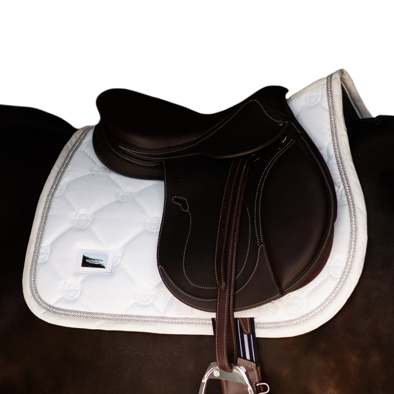 Equestrian Stockholm - Tapis de selle Timeless White Glimmer blanc | - Ohlala