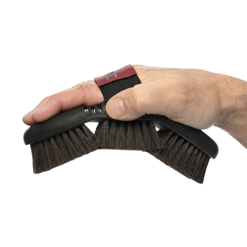 LeMieux - Soft, flexible horsehair brush