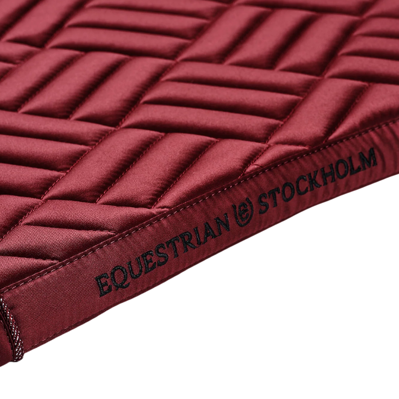 Equestrian Stockholm - Tapis de selle Modern bordeaux | - Ohlala