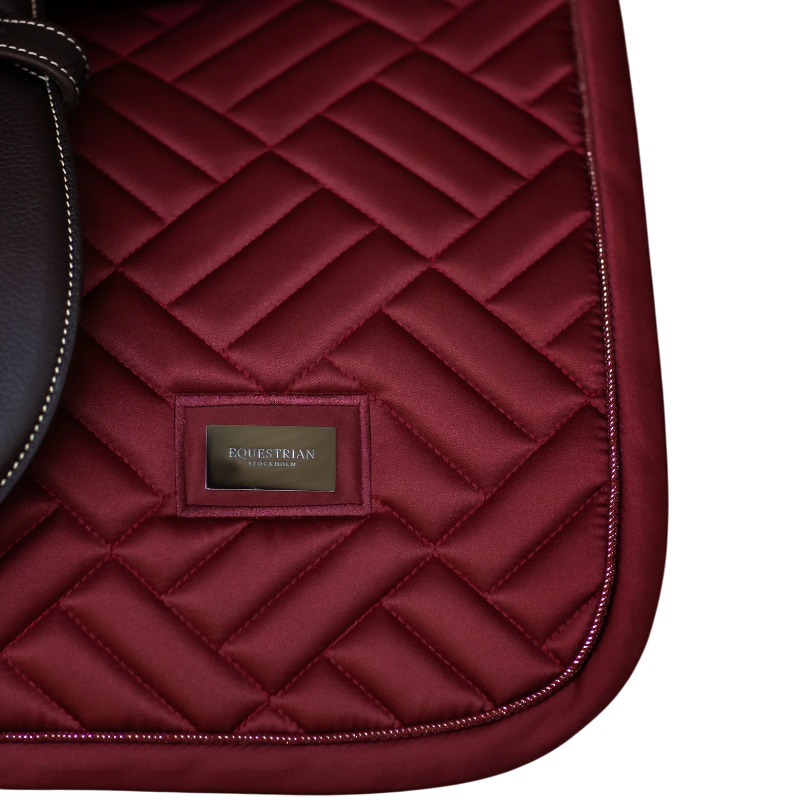 Equestrian Stockholm - Tapis de selle Modern bordeaux | - Ohlala