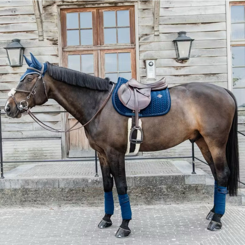 Kentucky Horsewear - Bonnet pour chevaux anti-bruits Wellington Velvet Pearls marine | - Ohlala