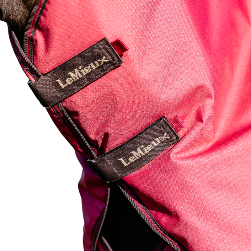 LeMieux - Couverture d’extérieur en ripstop Arika cranberry 200g | - Ohlala