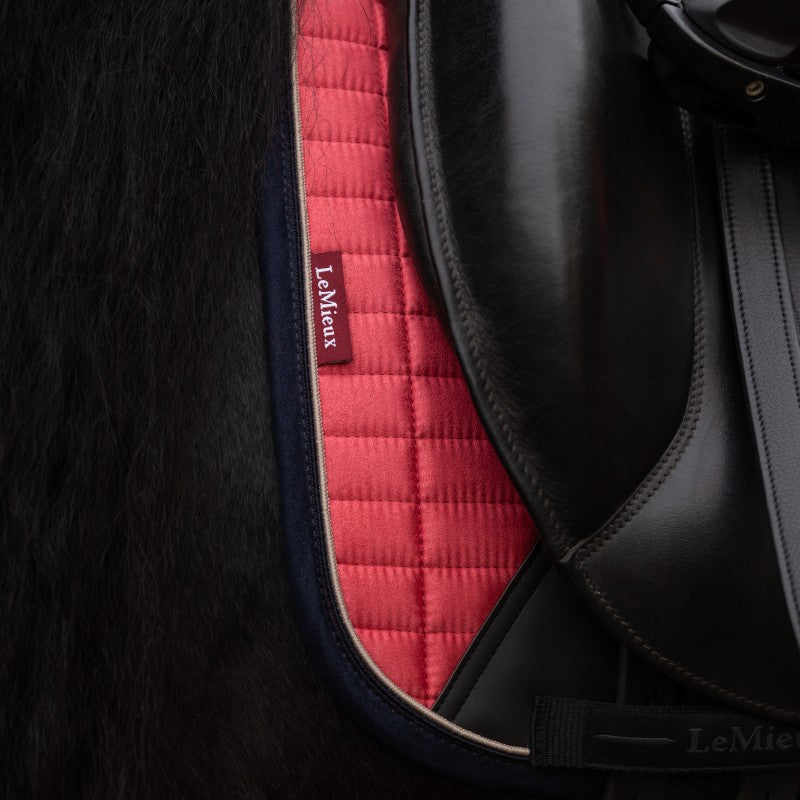 Lemieux - Tapis de dressage Square en suédine cranberry