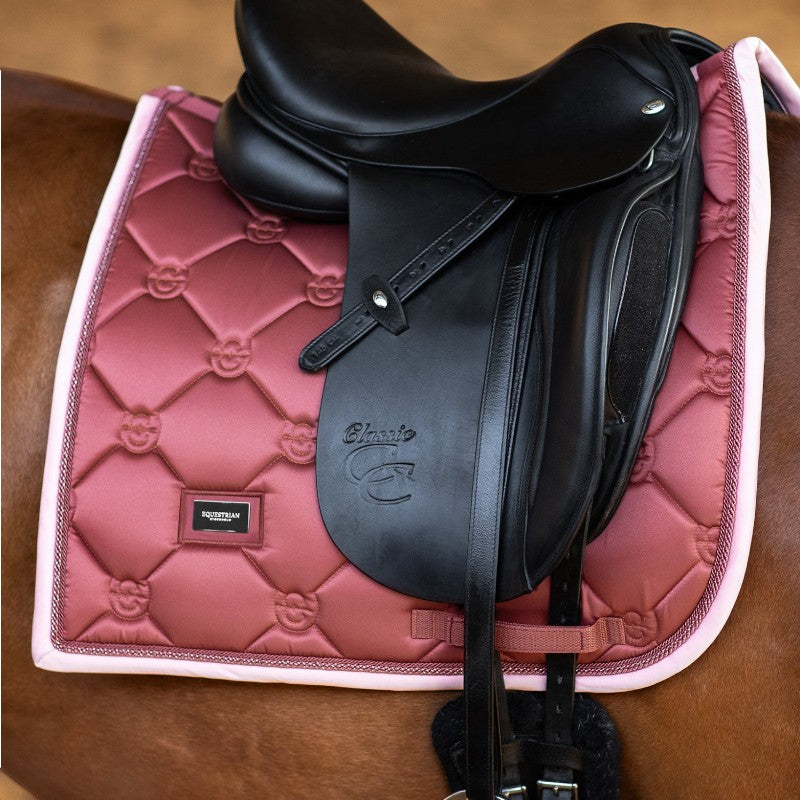 Equestrian Stockholm - Dressuurmat Amber Rose 