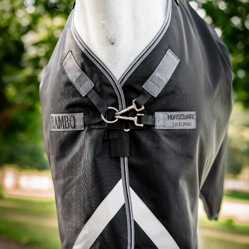 Horseware - Außenabdeckung Rambo Turnout VL schwarz/ Gewittergrau/ Silber 250g 