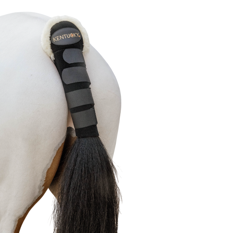 Kentucky Horsewear - Zwarte synthetische schapenvacht 
