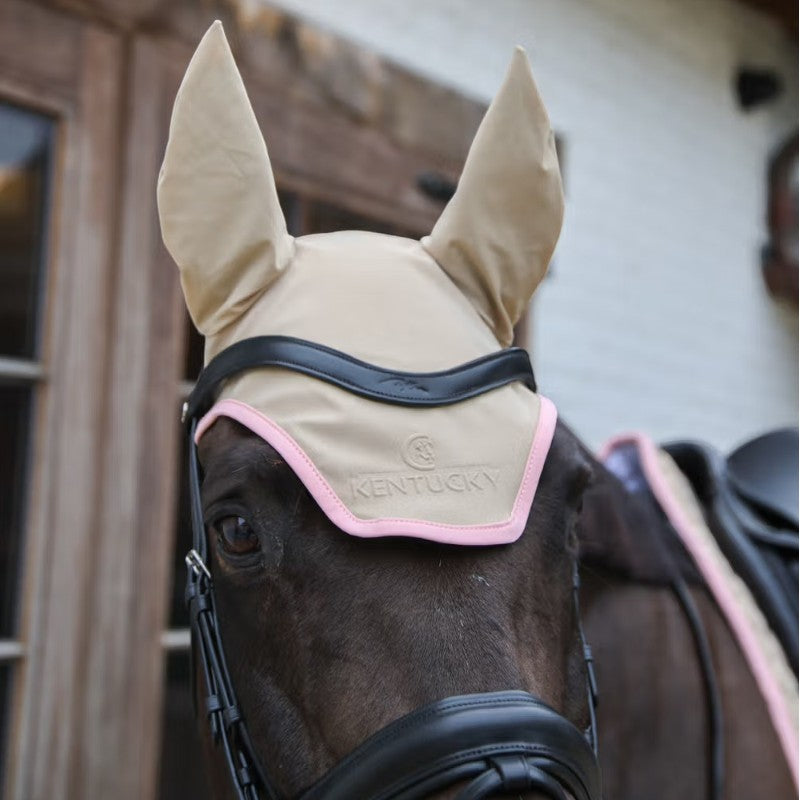 Kentucky Horsewear - Bonnet pour chevaux anti-bruits softshell beige/ vieux rose