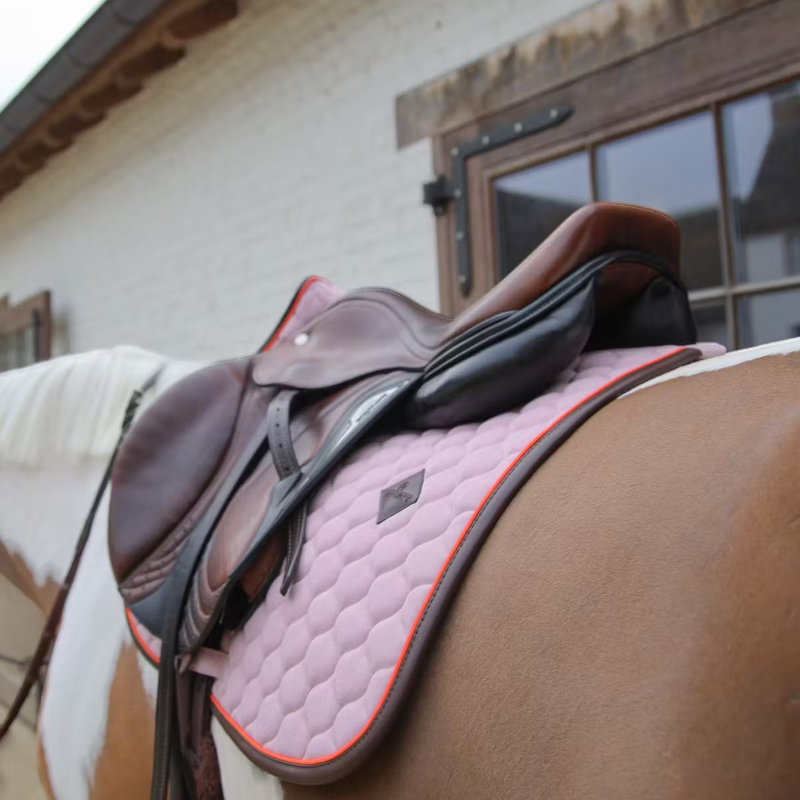 Kentucky Horsewear - Sattelunterlage Onion Quilt Leder Neon Lavendel 
