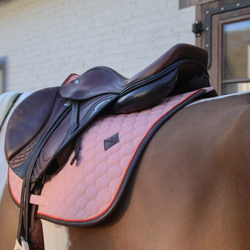 Kentucky Horsewear - Onion Quilt Leder Sattelunterlage Neon altrosa 