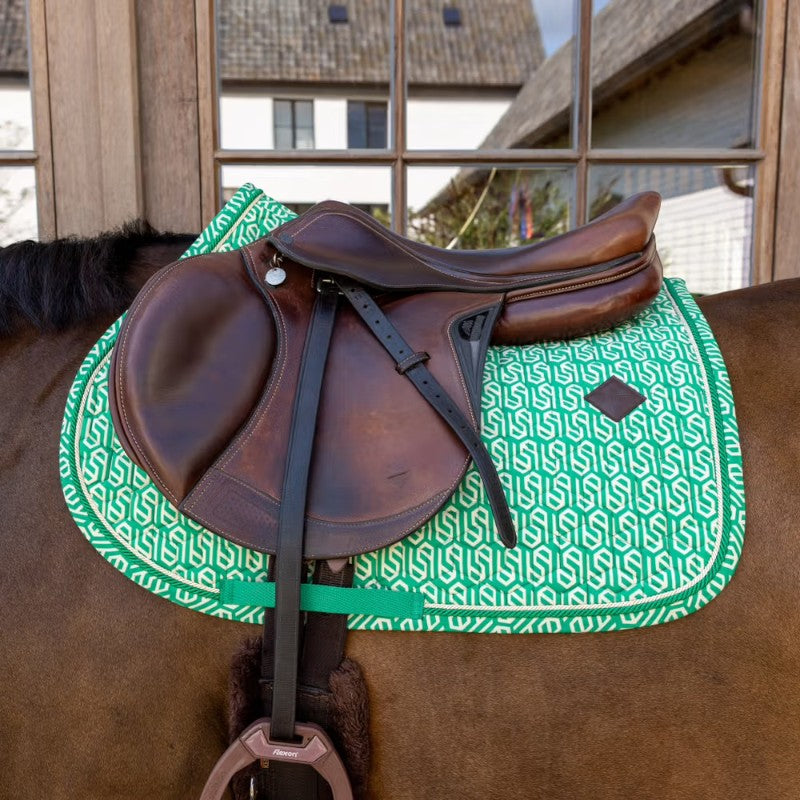 Kentucky Horsewear - Sattelunterlage Velvet Printing Labyrinth-Ziffer grün/ weiß 