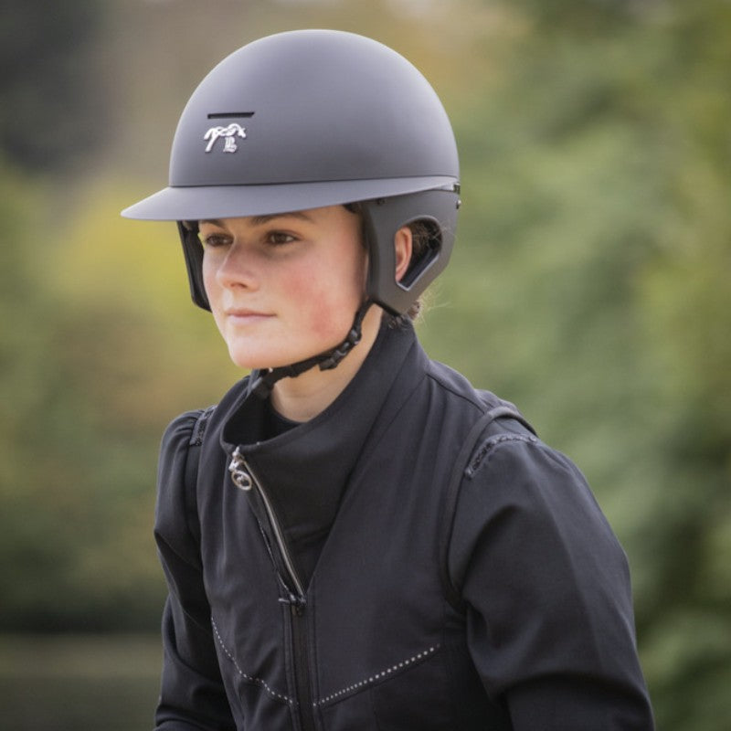 Pénélope - Mat zwarte polo helm met vizier Pénélope X Freejump 