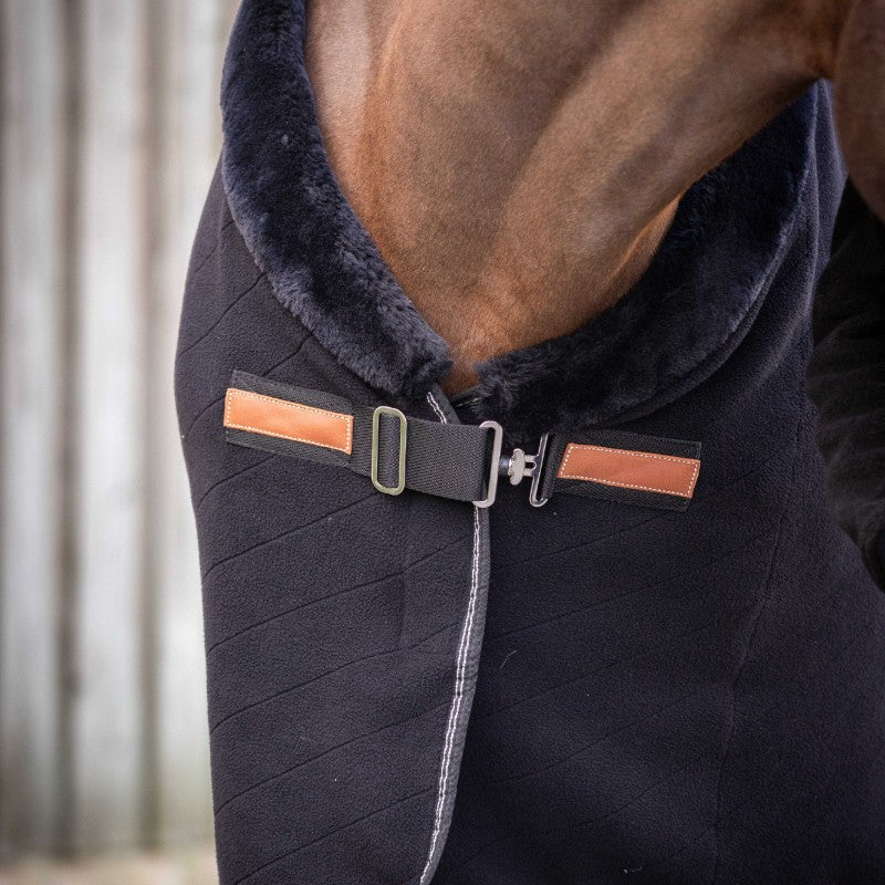 Paddock Sports - Diagonaal zwarte fleece deken 