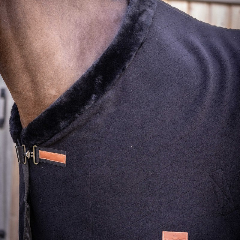 Paddock Sports - Diagonaal zwarte fleece deken 