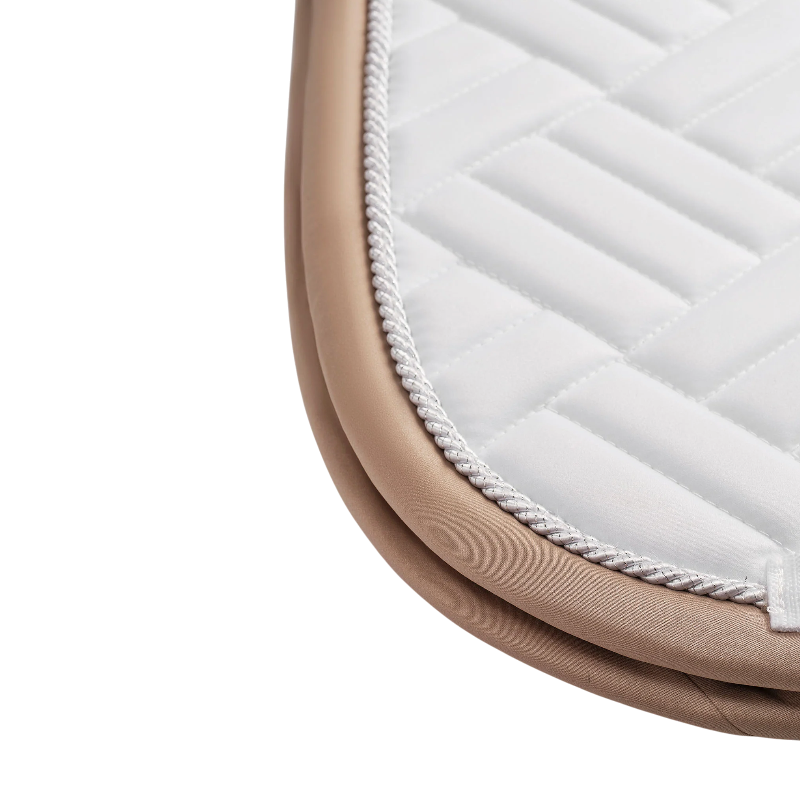 Equestrian Stockholm - Tapis de dressage Mordern White blanc/ sand