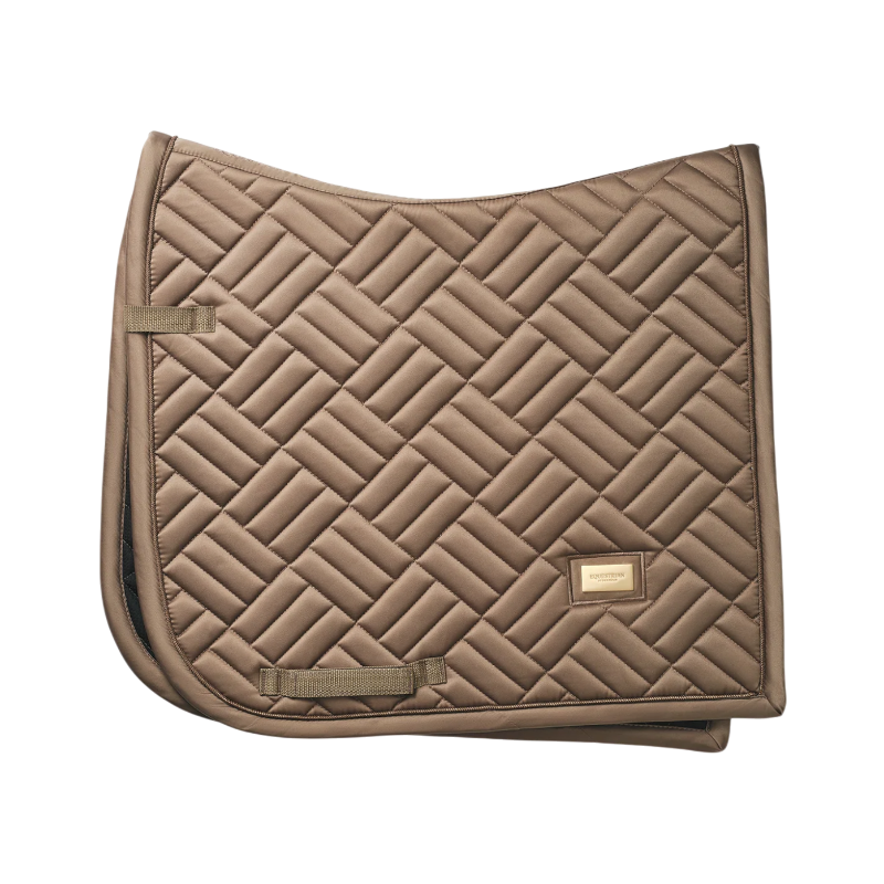 Equestrian Stockholm - Moderne champagne dressuurmat 