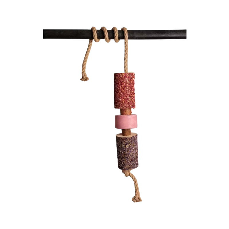 Grooming Deluxe - Relaxing wooden toy for horse with salt stone Sammy 