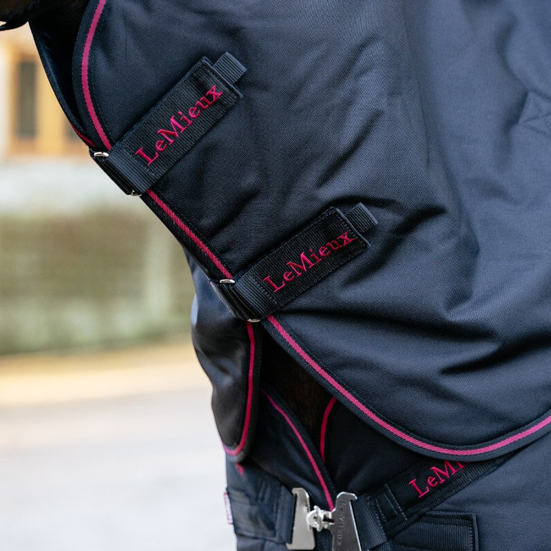 LeMieux - Couverture Arika Storm-Tek noir 50g | - Ohlala