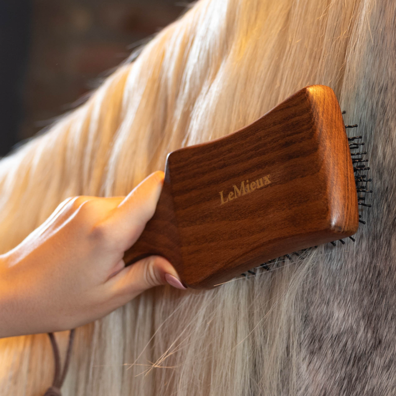 LeMieux - Brosse à crins Artisan marron