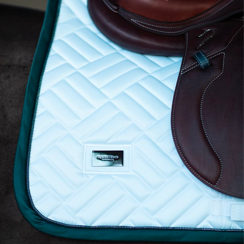 Equestrian Stockholm - Tapis de selle Dramatic Monday Modern blanc | - Ohlala